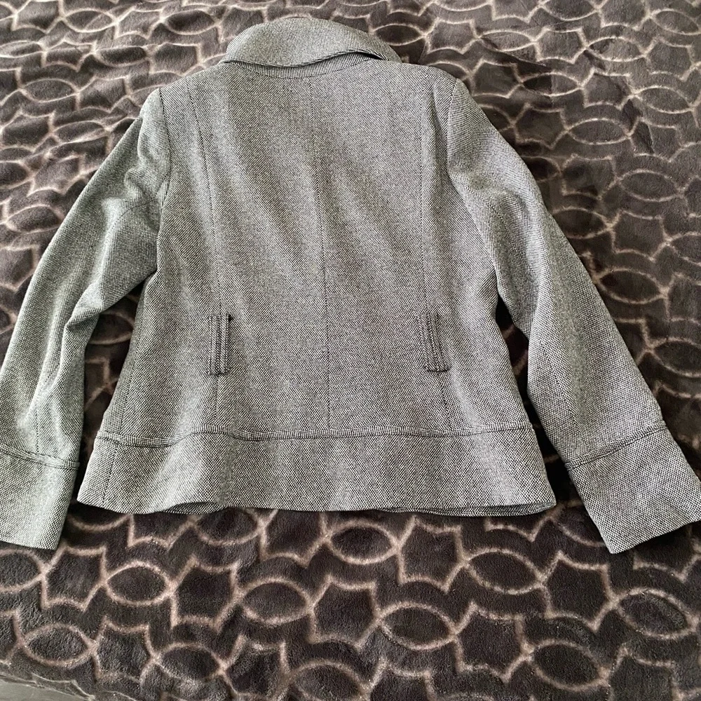 Zara Gray Belted Blazer - Picture 6 of 16